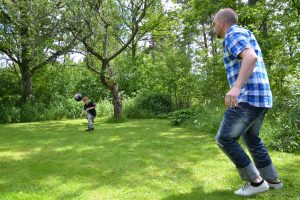 Pappa o son spelar boll